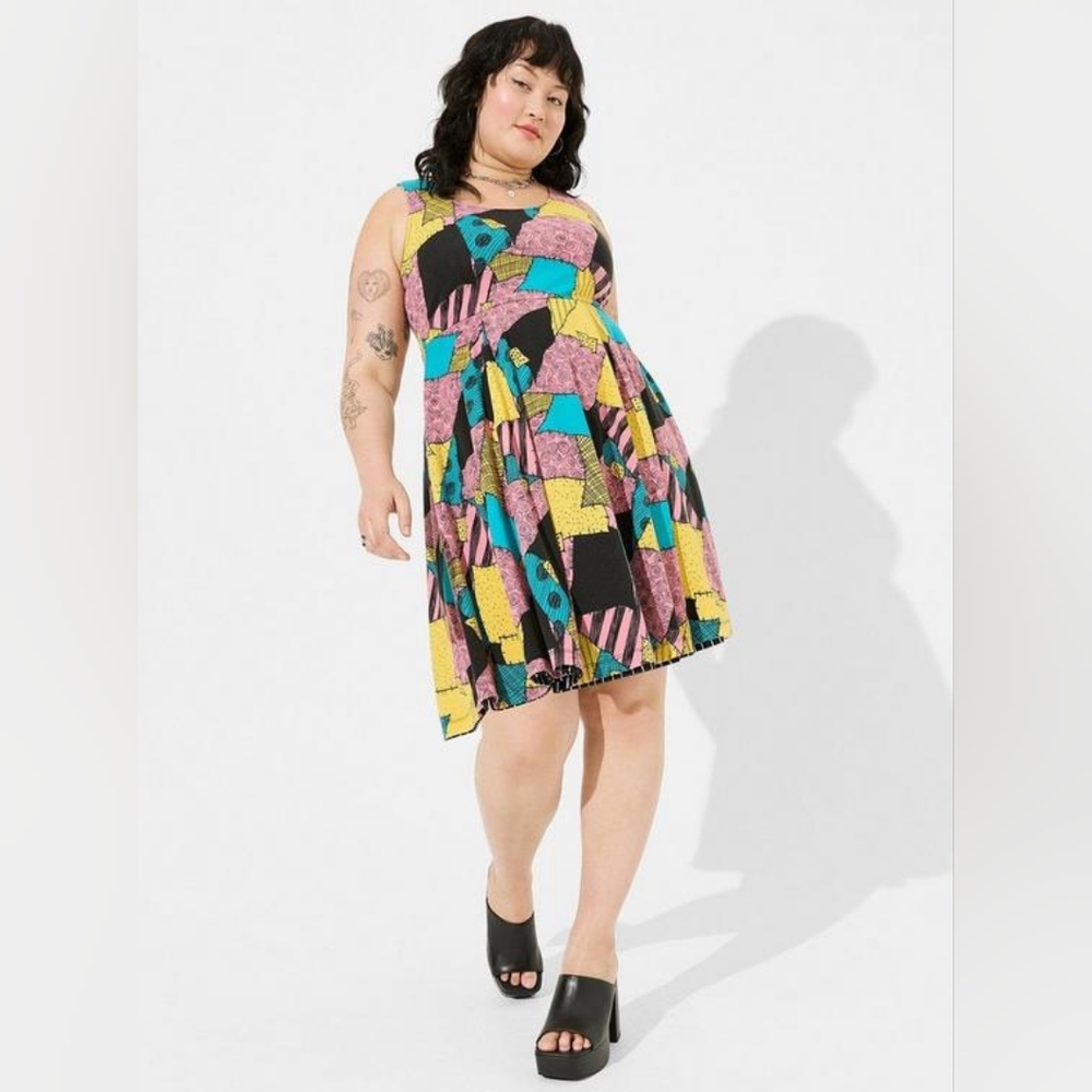 Torrid Nightmare Before Christmas Jack And Sally Mini Reversible Skater 